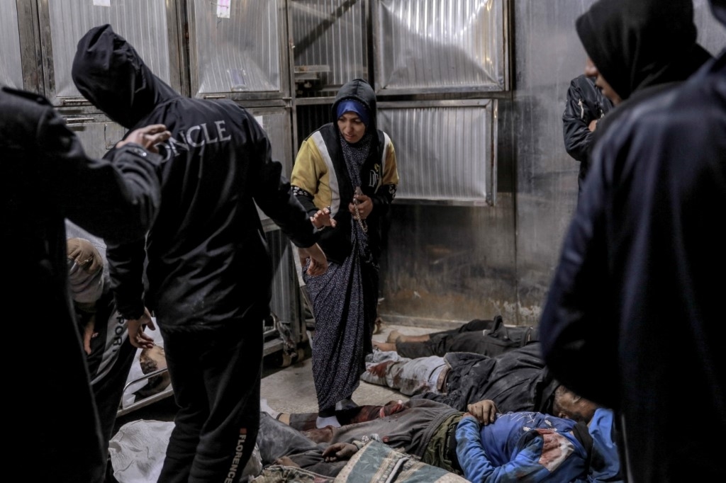 نظامیان صهیونیست بیمارستان شفا را اشغال کردند نظامیان صهیونیست بیمارستان شفا را اشغال کردند