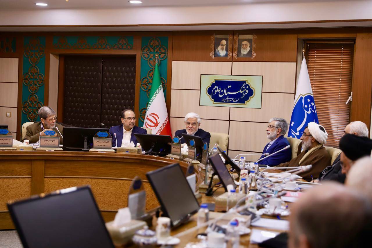 ***عارف: دولت پیمانکار و مجری خوبی نیست و باید تسهیلگر باشد ***عارف: دولت پیمانکار و مجری خوبی نیست و باید تسهیلگر باشد