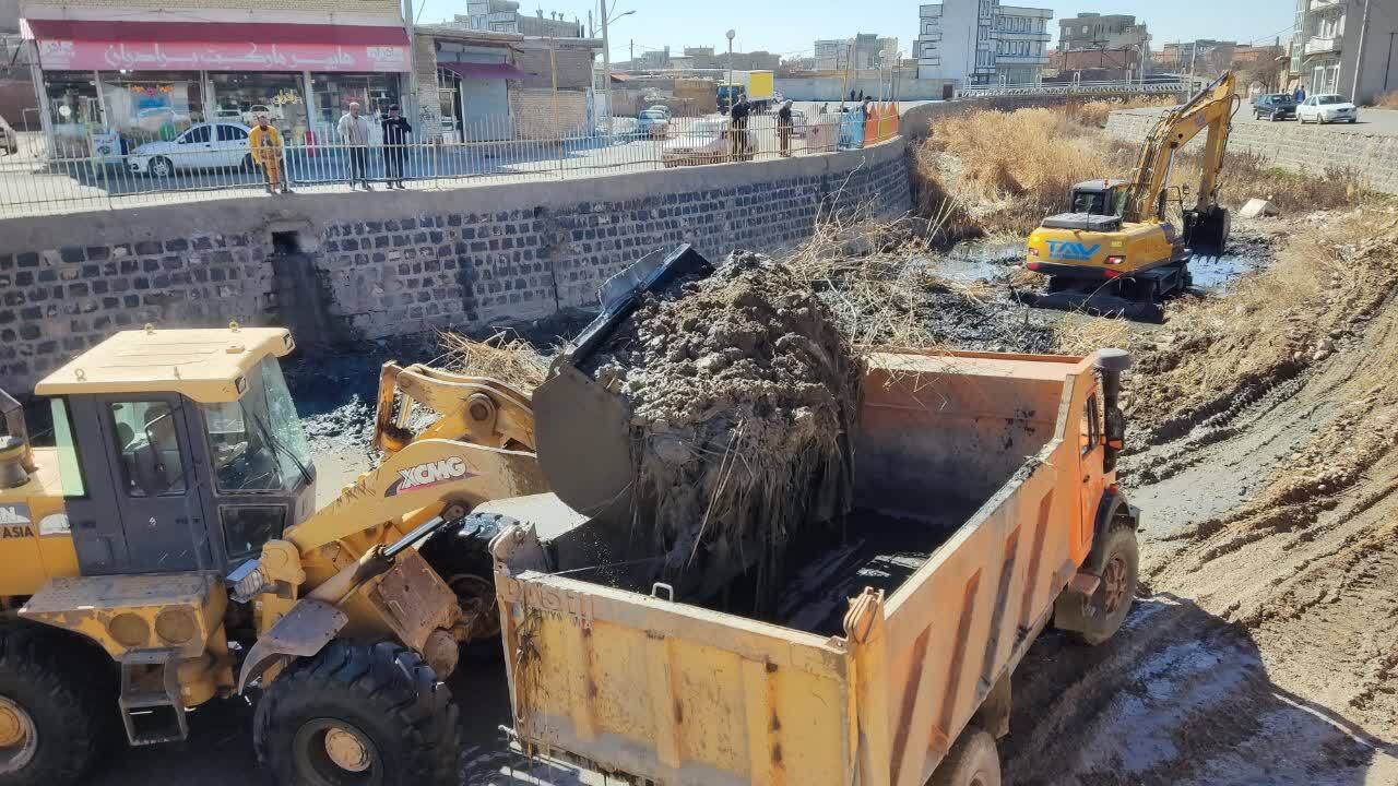 اقدام مسئولین برای مطالبات چند ساله مردم شهر پلدشت اقدام مسئولین برای مطالبات چند ساله مردم شهر پلدشت
