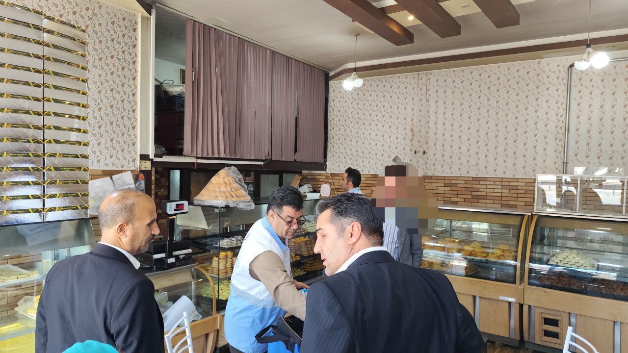 پلمب کارگاه شیرینیپزی غیر بهداشتی درمیاندوآب پلمب کارگاه شیرینیپزی غیر بهداشتی درمیاندوآب