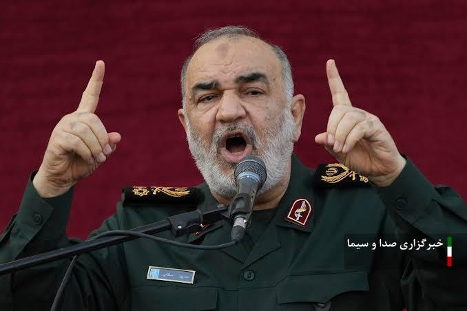 *** آمریکا در باطن سست و دچار پوکی استخوان شده است *** آمریکا در باطن سست و دچار پوکی استخوان شده است