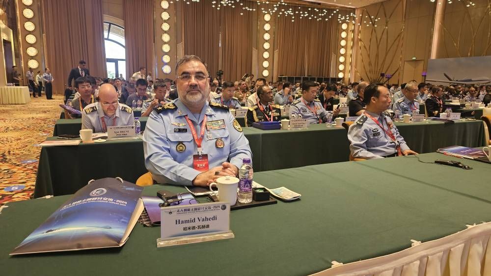 *** بازدید فرمانده نیروی هوایی ارتش از نمایشگاه هوانوردی چین *** بازدید فرمانده نیروی هوایی ارتش از نمایشگاه هوانوردی چین