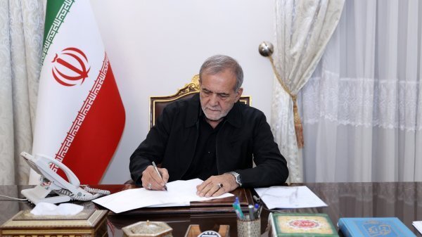 پیام تسلیت رئیس جمهور در پی درگذشت مادر شهیدان رسولی کرهرودی