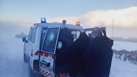 امدادرسانی نجاتگران هلال‌احمر زنجان به دو بیمار در روستای قره‌داش ماهنشان