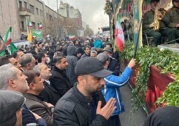 حضور وزیر آموزش و پرورش درتشییع پیکر ۱۰۰ شهید مدافعان امنیت