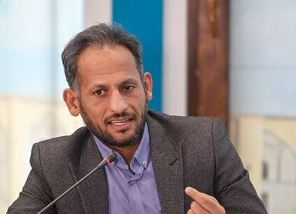 شاعران، با شعر و حضور خود، مردم را به راهپیمایی 22 بهمن فرا می‌خوانند