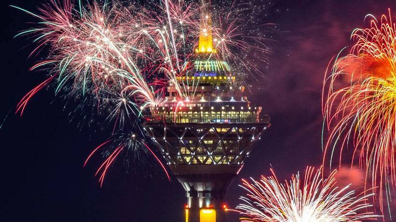 نورافشانی شب ۲۲ بهمن در استان تهران 