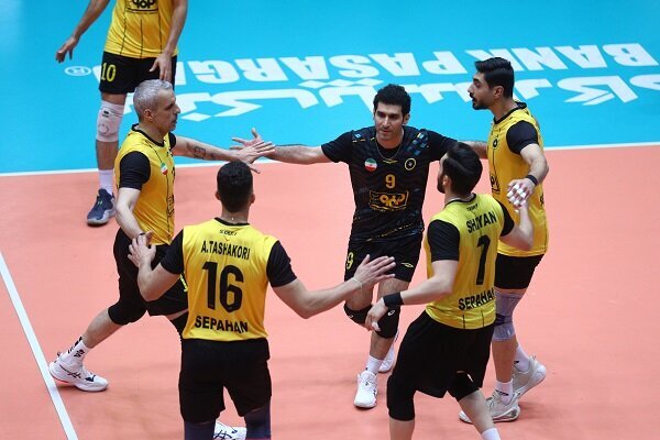 باخت مس رفسنجان برابر فولاد مبارکه سپاهان در لیگ برتر والیبال باخت مس رفسنجان برابر فولاد مبارکه سپاهان در لیگ برتر والیبال