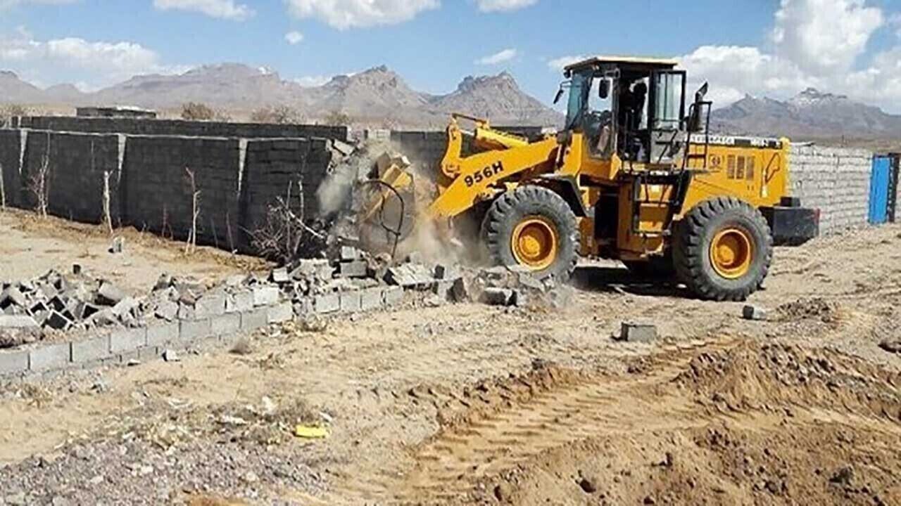 رفع تصرف از ۶ هزار متر مربع زمین در بندرعباس