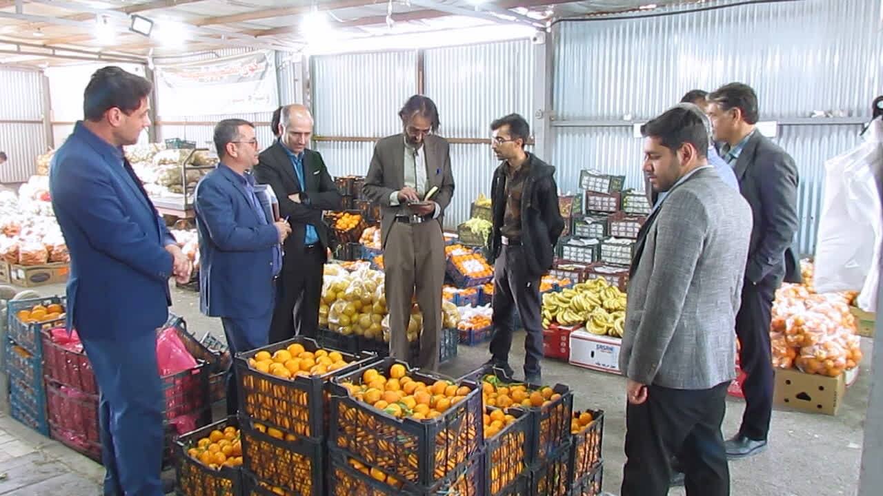 عرضه کالاهای اساسی در ۱۱ سکوی تنظیم بازار میبد عرضه کالاهای اساسی در ۱۱ سکوی تنظیم بازار میبد