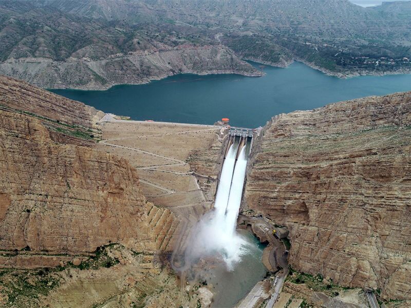 رهاسازی آب از سد مارون بهبهان به مدت هفت روز