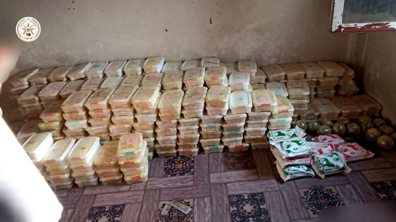 جلوگیری از قاچاق محموله بزرگ مواد مخدر شیشه از افغانستان به ایران جلوگیری از قاچاق محموله بزرگ مواد مخدر شیشه از افغانستان به ایران