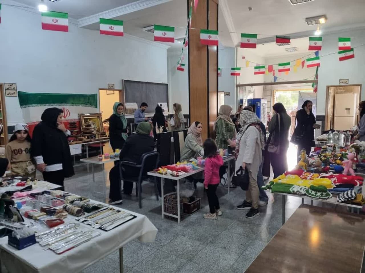 درخشش هنرمندان صنایعدستی آذربایجان غربی در نخستین رویداد ملی مشاغل خانگی درخشش هنرمندان صنایعدستی آذربایجان غربی در نخستین رویداد ملی مشاغل خانگی