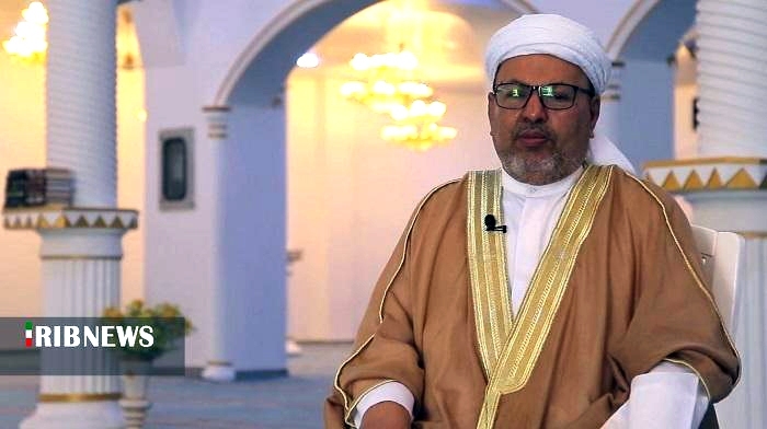 تاکید امام جمعه اهل سنت کیش بر اتحاد و مقابله با تفرقه افکنی دشمنان تاکید امام جمعه اهل سنت کیش بر اتحاد و مقابله با تفرقه افکنی دشمنان