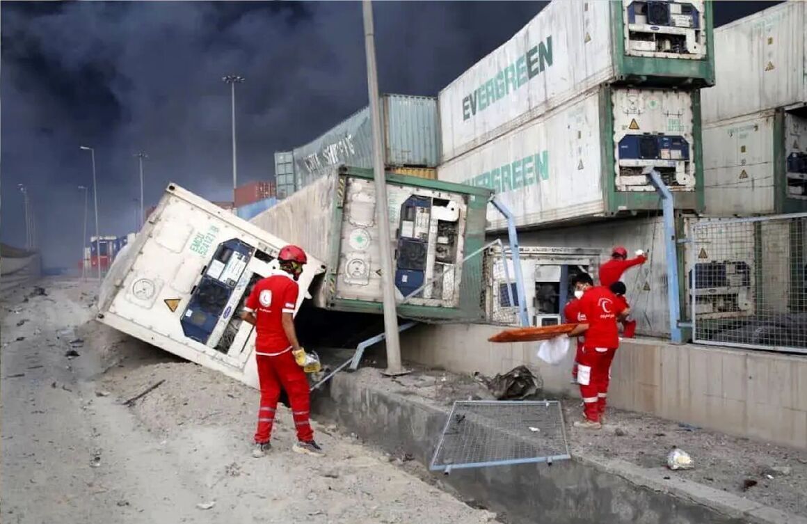 *** استقرار نیروهای پالایش و پخش در بندر شهید رجایی *** استقرار نیروهای پالایش و پخش در بندر شهید رجایی