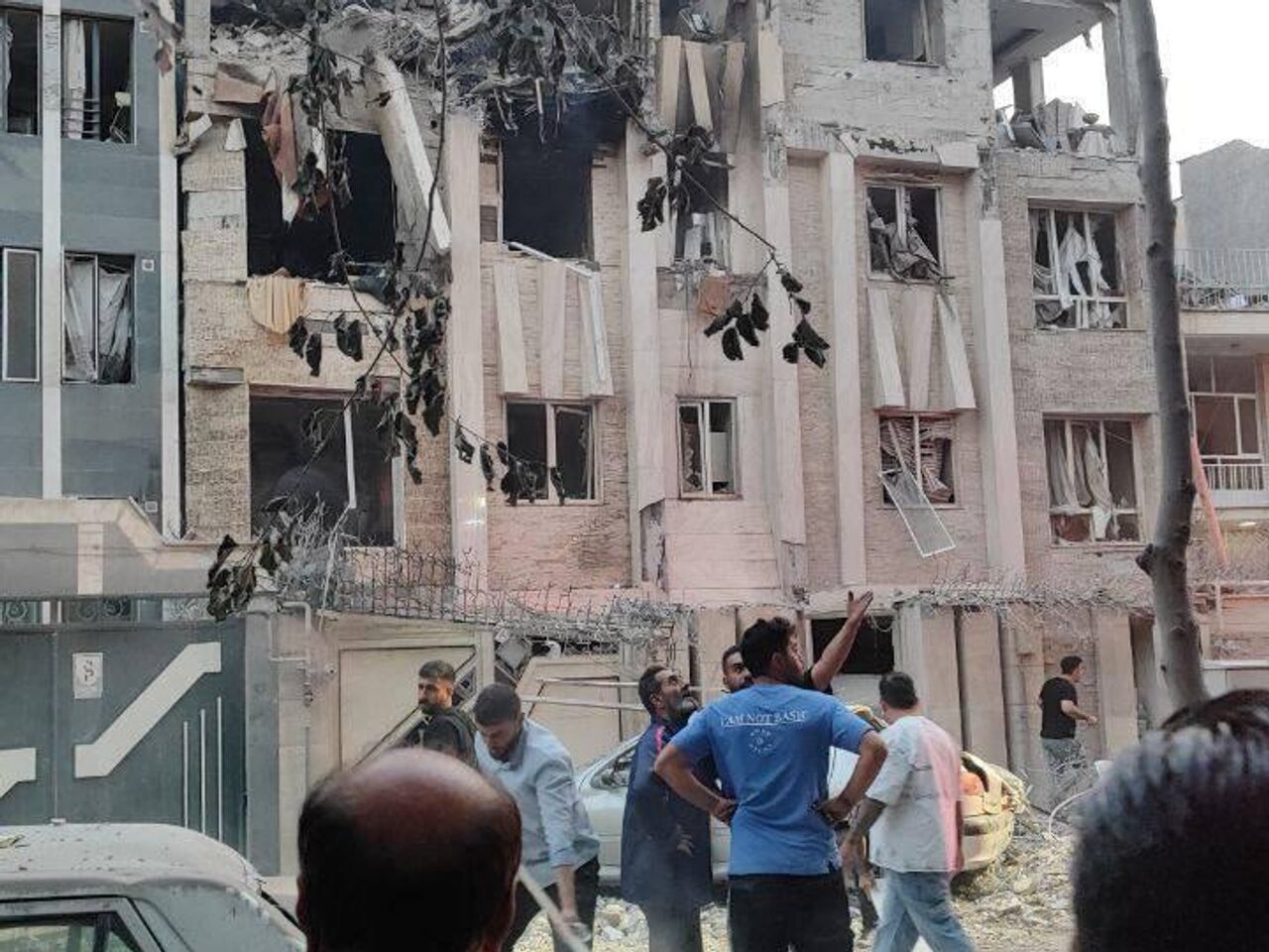 واکنش جمعی از هنرمندان به حملات رژیم صهیونی به ایران واکنش جمعی از هنرمندان به حملات رژیم صهیونی به ایران