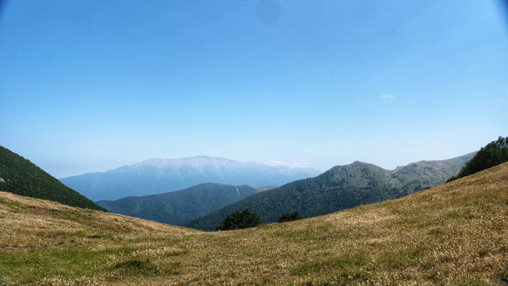 آسمان استان قزوین صاف و آفتابی آسمان استان قزوین صاف و آفتابی
