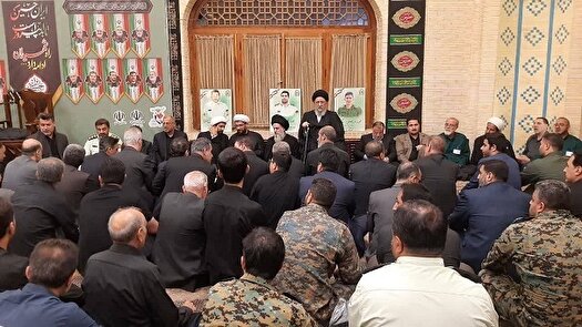 بزرگداشت شهدای جنگ تحمیلی ۱۲ روزه در گرگان با تأکید بر انسجام ملی و نقش رهبری
