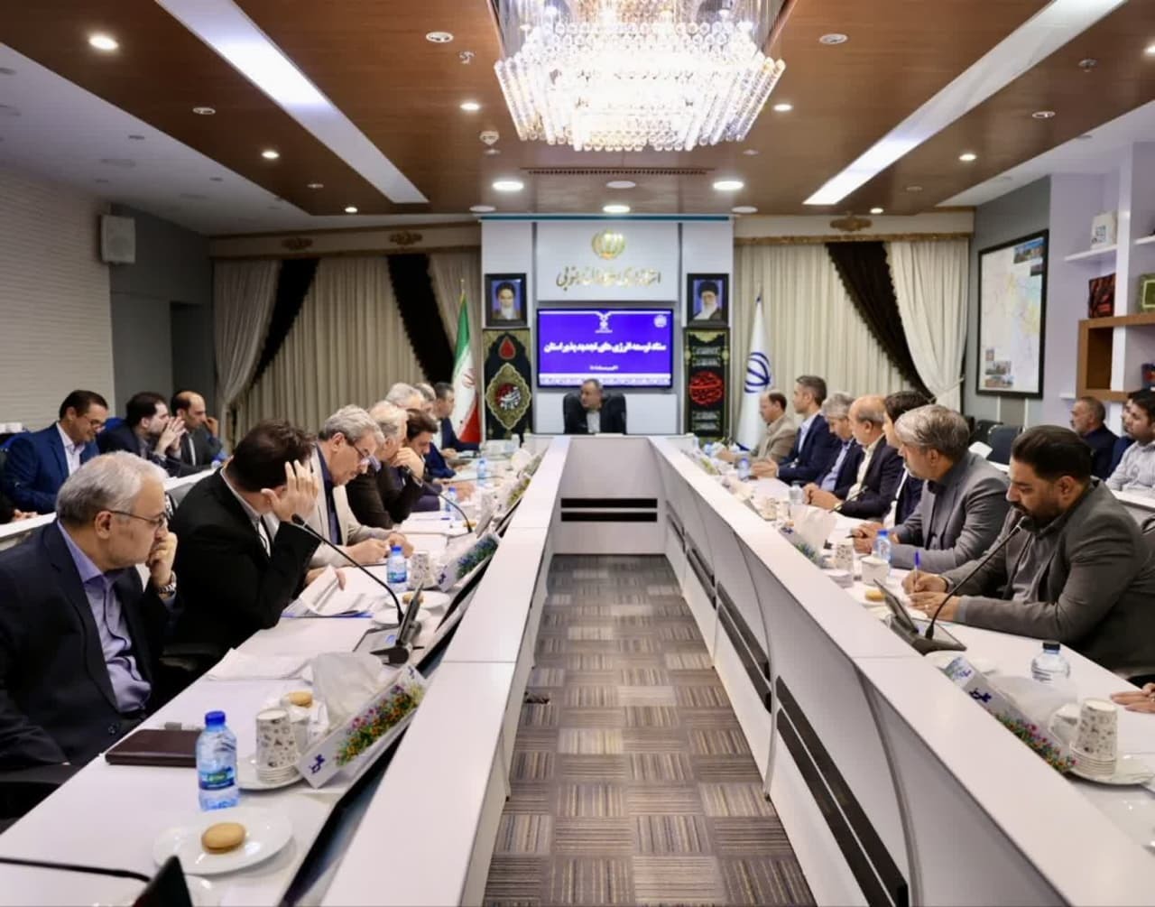 شرکت‌های تعاونی بر راه اندازی نیروگاه‌های خورشیدی تمرکز کنند