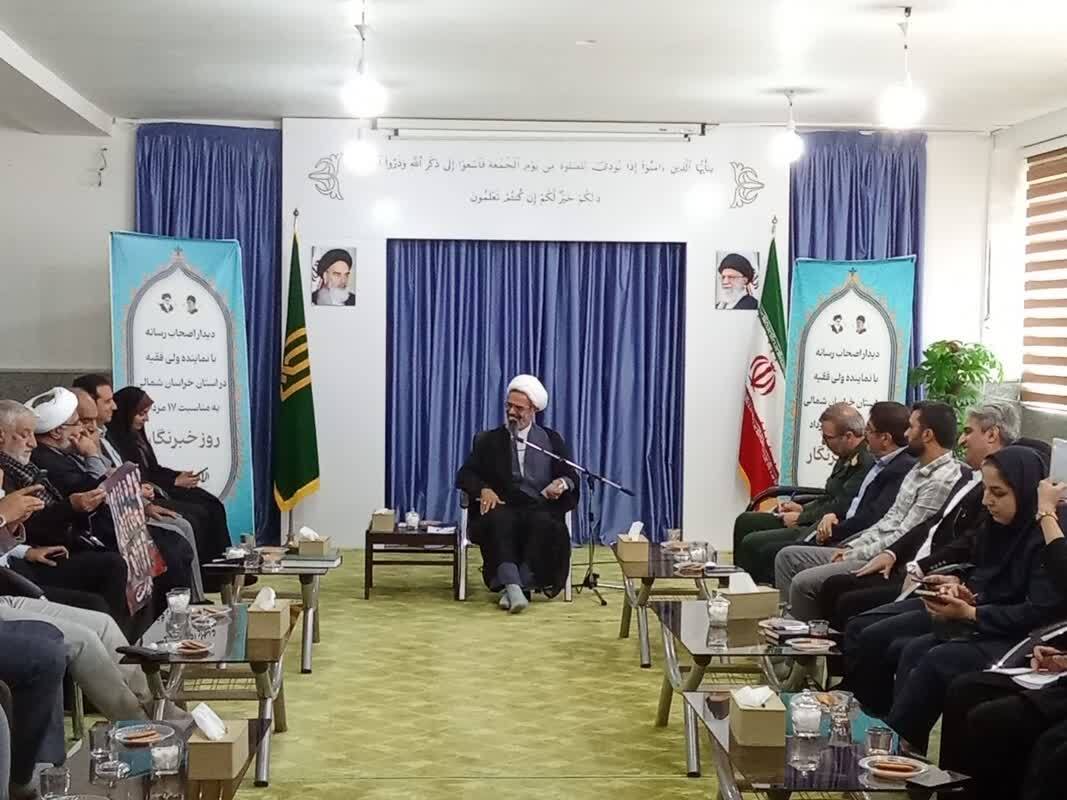 صداقت در نگارش خبر، مهمترین رسالت قلم خبرنگاران است صداقت در نگارش خبر، مهمترین رسالت قلم خبرنگاران است