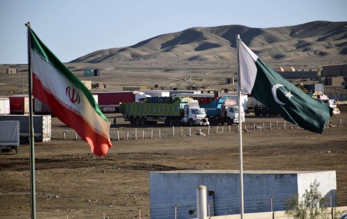 استقبال فعالان اقتصادی از تجارت مرزی در میرجاوه استقبال فعالان اقتصادی از تجارت مرزی در میرجاوه