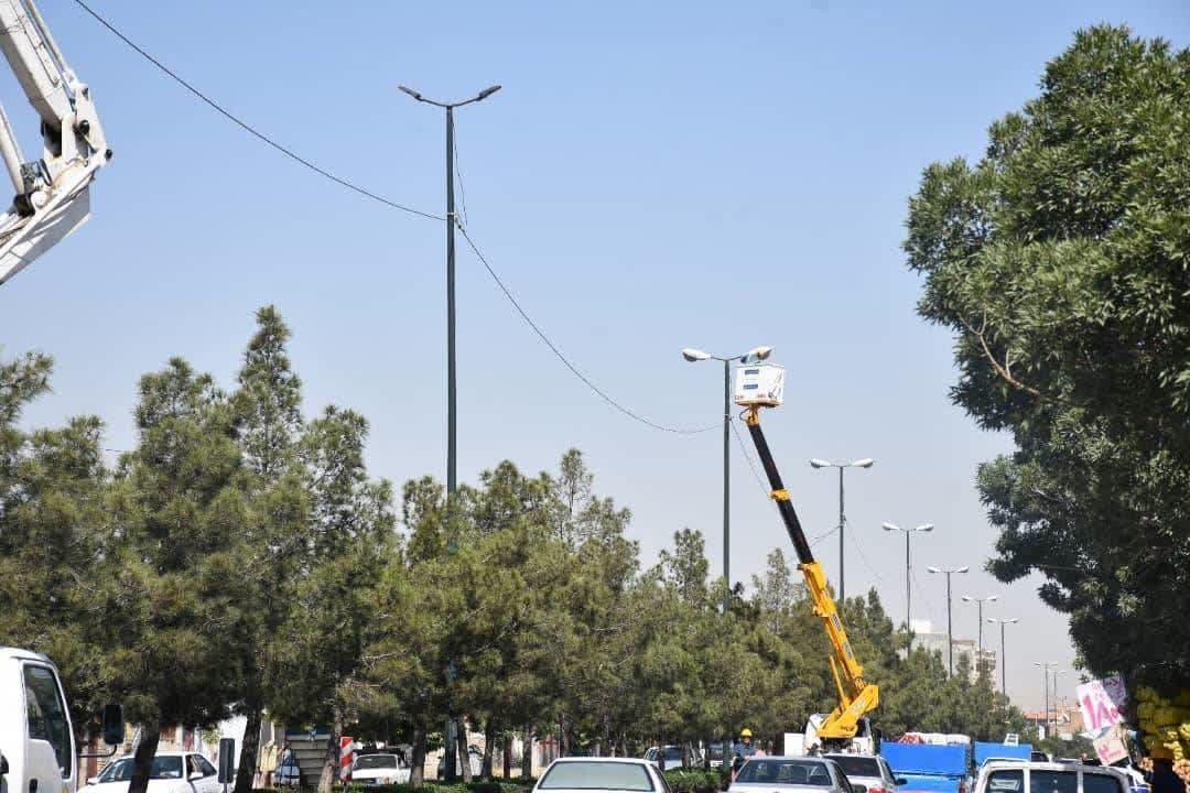 آغاز تعویض ۱۵۳ هزار چراغ‌های گازی با LED در استان