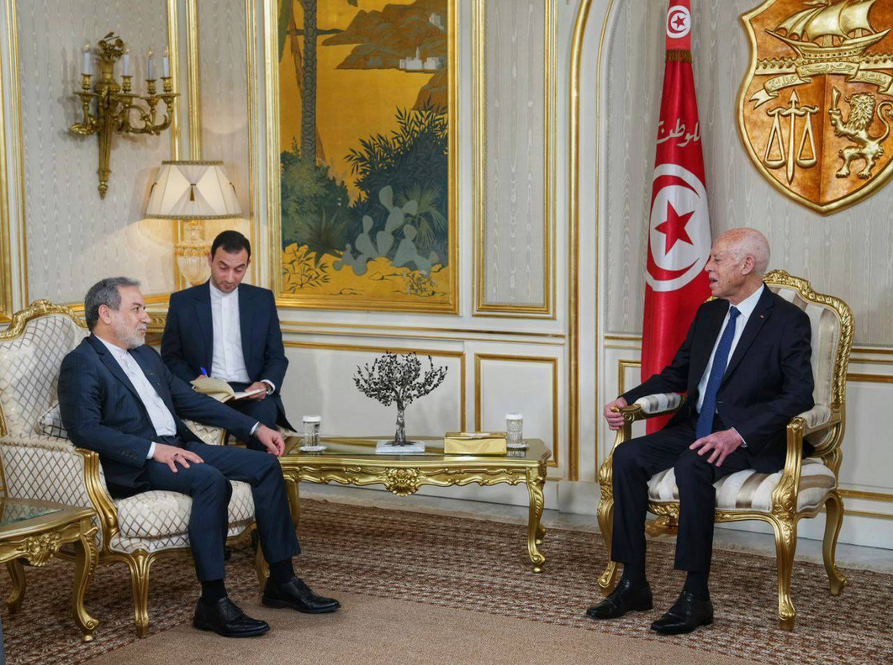 دیدار وزیر امور خارجه با رئیسجمهور تونس دیدار وزیر امور خارجه با رئیسجمهور تونس