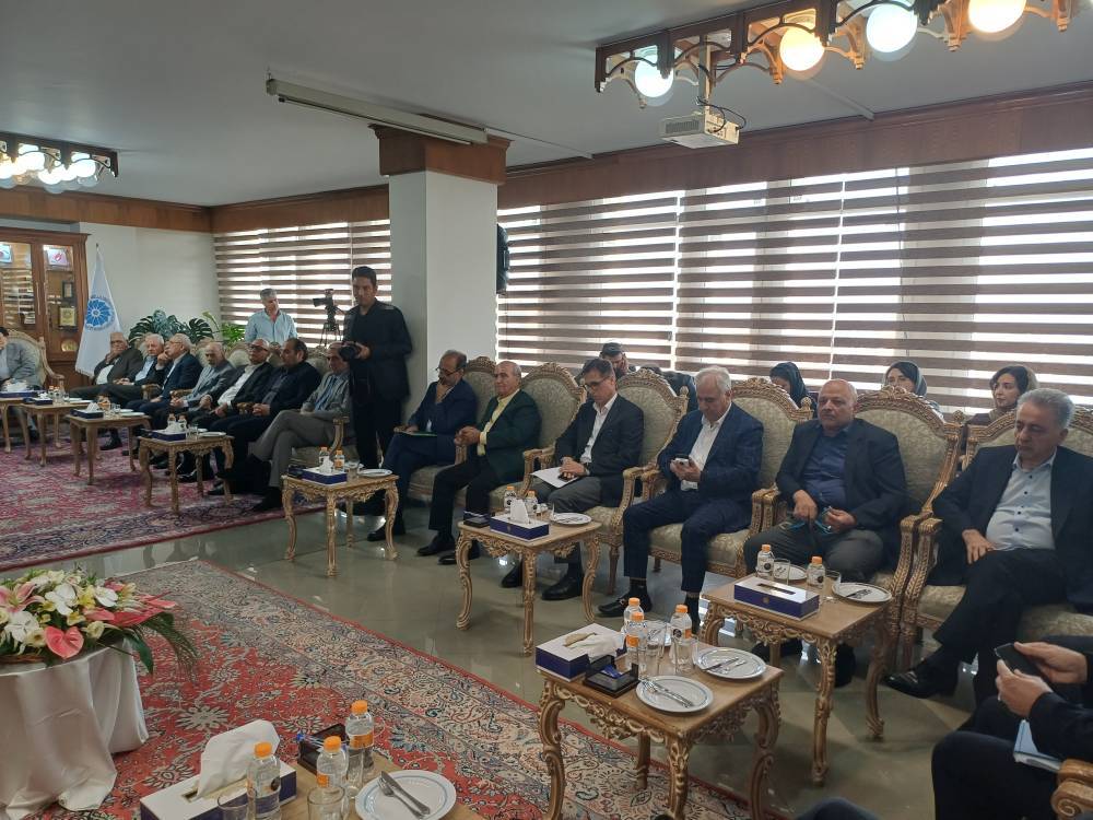 تأکید مشاور رئیسجمهور بر نقشآفرینی بخش خصوصی در صنعت تأکید مشاور رئیسجمهور بر نقشآفرینی بخش خصوصی در صنعت