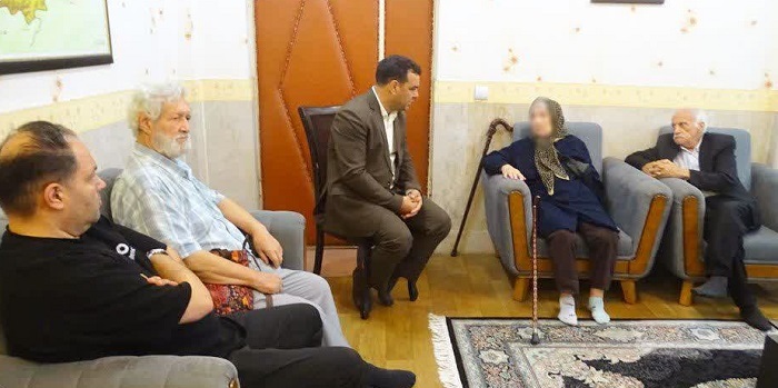 آزادی زندانی زن ۹۰ ساله آزادی زندانی زن ۹۰ ساله