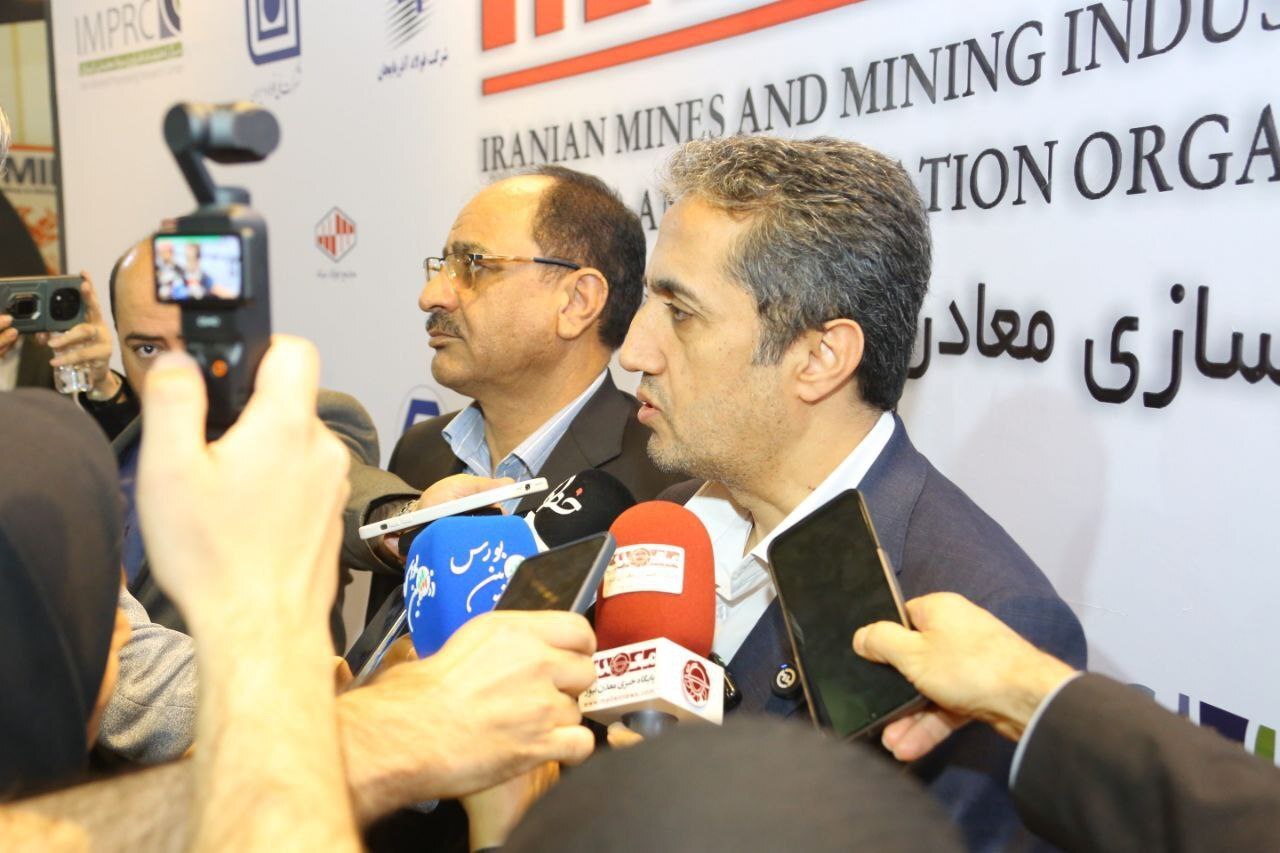 رئیس هیئت عامل ایمیدرو: بهرهبرداری از ۲.۵ میلیارد دلار طرح معدن تا پایان سال رئیس هیئت عامل ایمیدرو: بهرهبرداری از ۲.۵ میلیارد دلار طرح معدن تا پایان سال