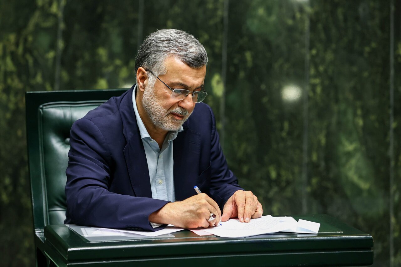 مسیر حرکت وزارت بهداشت قطعا رو به پیشرفت است مسیر حرکت وزارت بهداشت قطعا رو به پیشرفت است