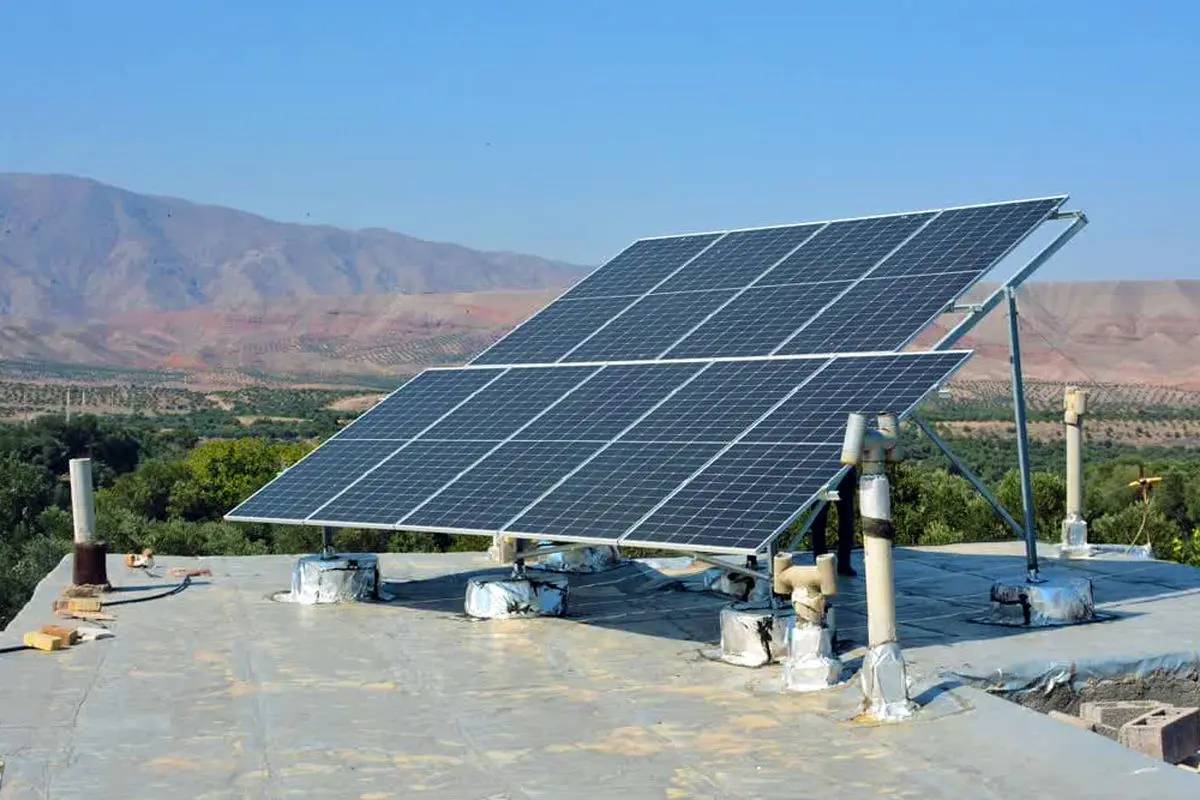 ایجاد ۲۵۰ کیلووات ظرفیت تولید برق خورشیدی ویژه مددجویان در تایباد