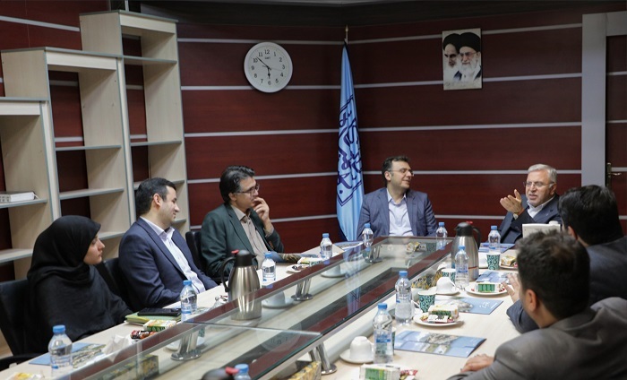 توسعه فعالیت‌های فرهنگی در کنار آموزش و پژوهش