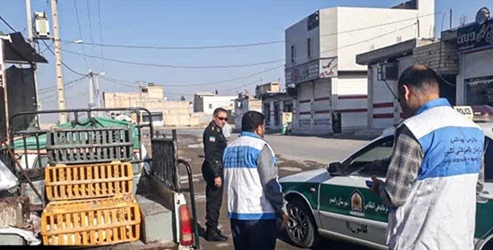 ساماندهی عاملان فروش غیر مجاز مرغ زنده در رامشیر ساماندهی عاملان فروش غیر مجاز مرغ زنده در رامشیر