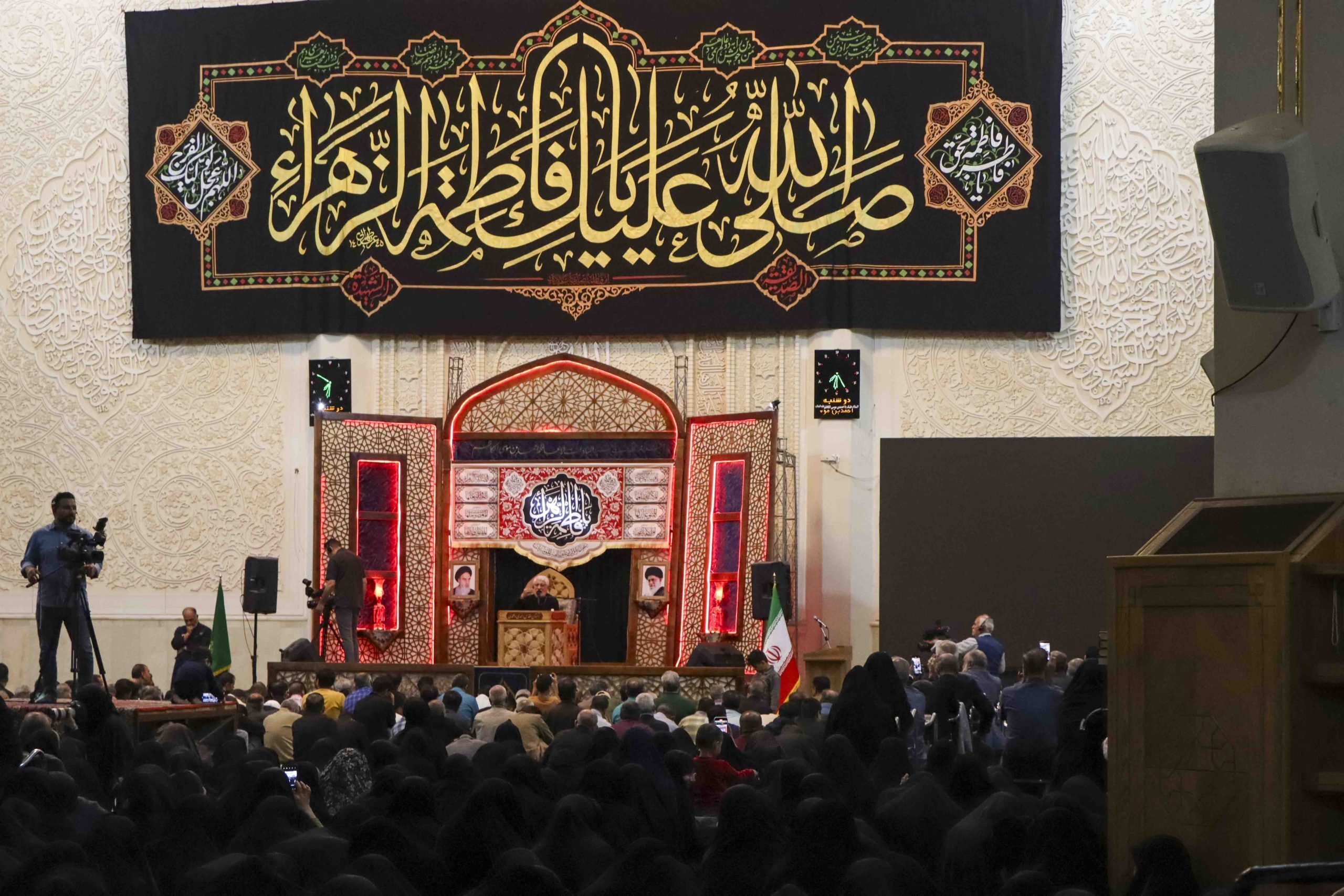 حرم شاهچراغ (ع) میزبان سوگواران فاطمی حرم شاهچراغ (ع) میزبان سوگواران فاطمی