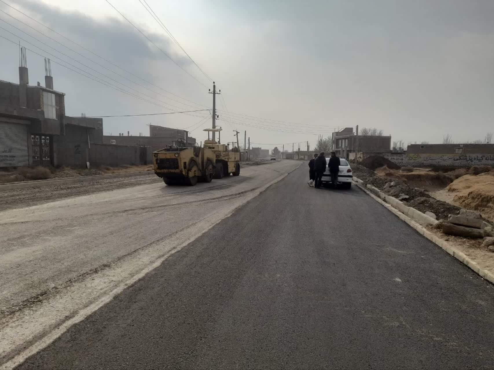 آسفالت‌ریزی معابر روستای مرادخانلو در چهار برج