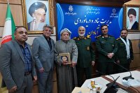 تجلیل از خانواده‌های شهدا، رزمندگان و لنجداران دوران دفاع مقدس در بندر آبادان