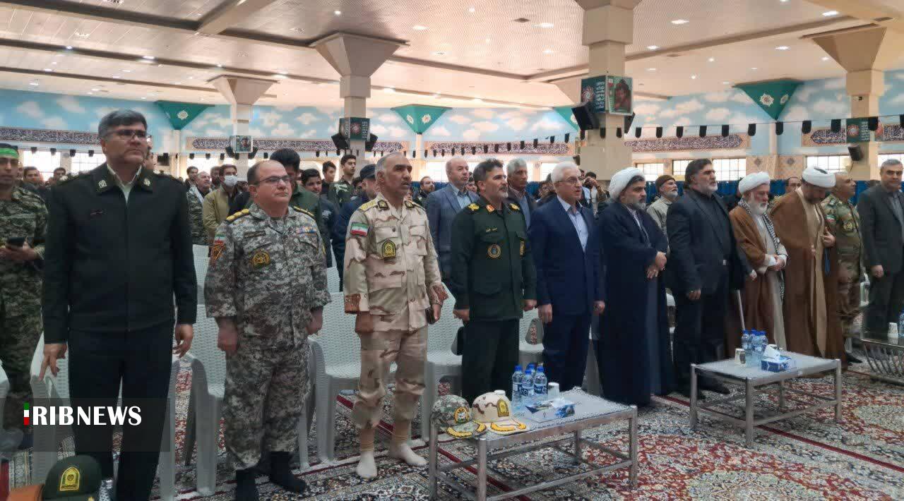 بسیجی همیشه و همه جا حاضر در صحنه است بسیجی همیشه و همه جا حاضر در صحنه است