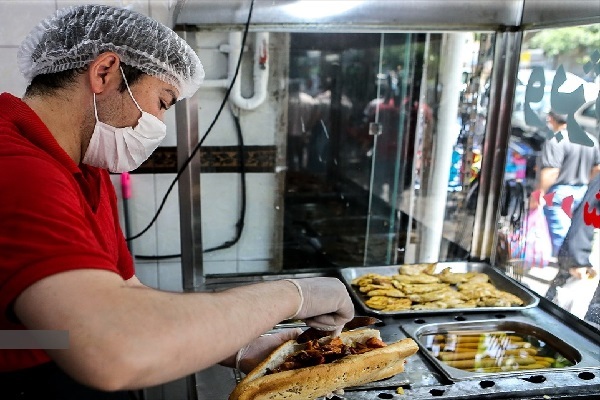 نظارت بر رستوران‌ها و اغذیه‌فروشی‌ها در غرب اهواز