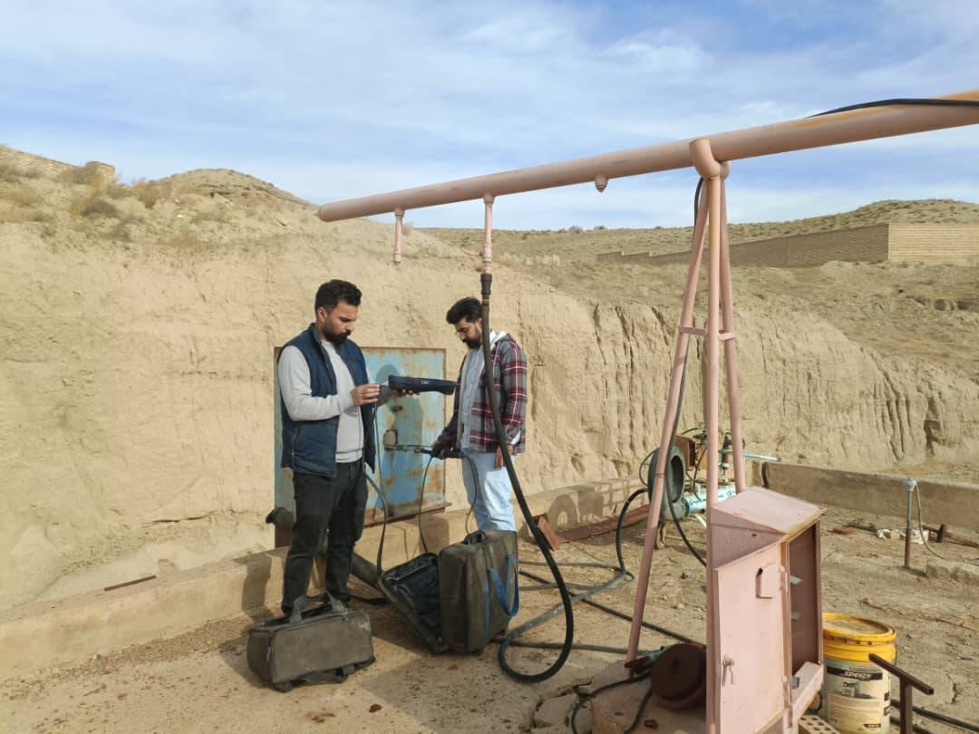 نظارت کارشناسان محیط زیست تکاب بر عملکرد آزمایشگاه معتمد محیط زیست