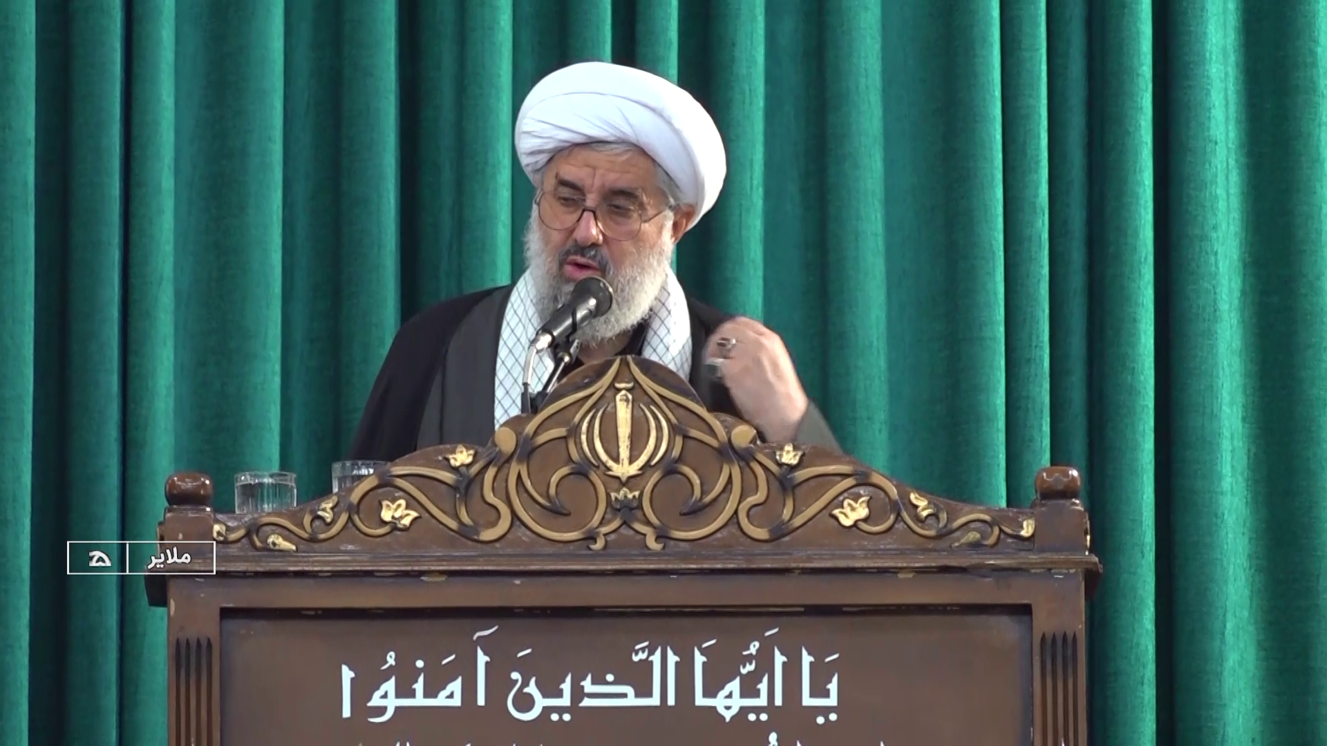 خون شهدا جامعه اسلامی را حفظ می کند