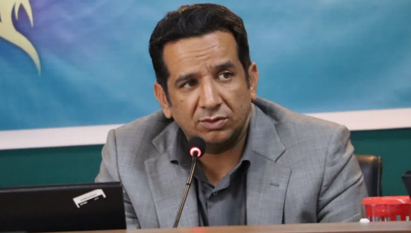مدارس تا حد امکان از تغییر سالانه رنگ و مدل لباس فرم خودداری کنند مدارس تا حد امکان از تغییر سالانه رنگ و مدل لباس فرم خودداری کنند