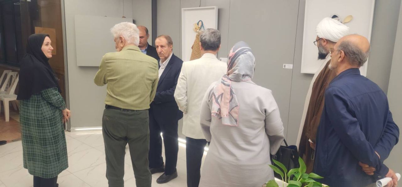نمایشگاه هنرهای تجسمی «سرزمین من» در لنگرود نمایشگاه هنرهای تجسمی «سرزمین من» در لنگرود