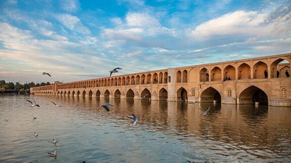 هوای اصفهان پاک است