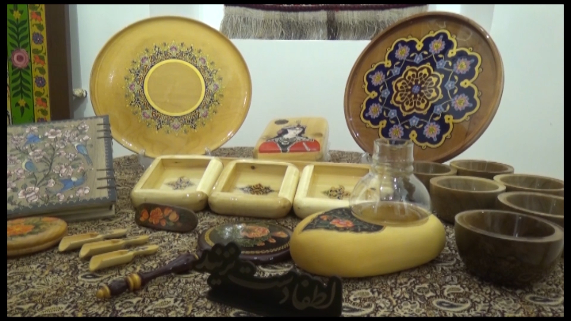 برپایی نمایشگاه صنایع دستی در جهرم برپایی نمایشگاه صنایع دستی در جهرم