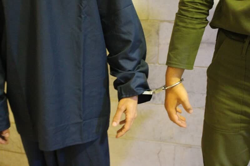 دستگیری سارق چادر خودرو‌ها در میبد