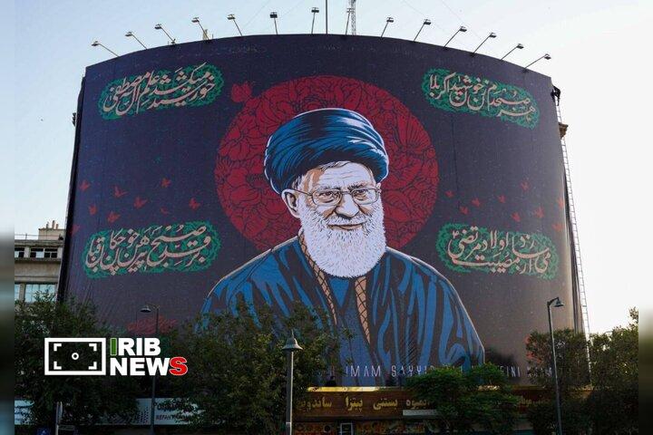 رونمایی از دیوارنگاره جدید میدان راهآهن رونمایی از دیوارنگاره جدید میدان راهآهن