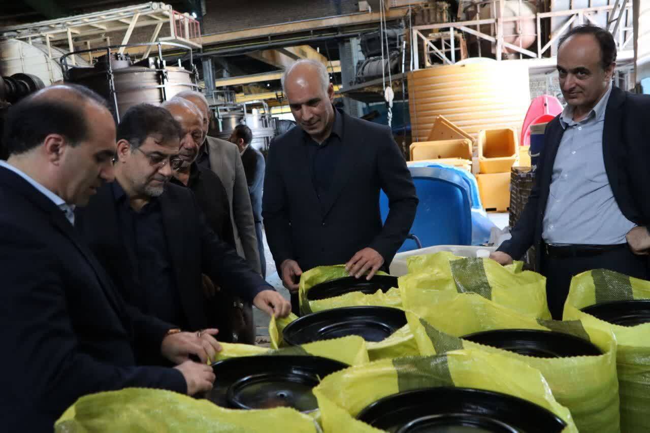 حمایت از تولید و احیای واحدهای صنعتی آذربایجانغربی حمایت از تولید و احیای واحدهای صنعتی آذربایجانغربی