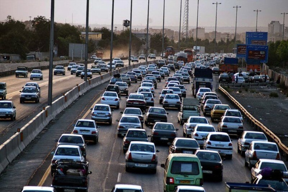 ترافیک در جادههای کشور پس از خداحافظی تهران با رهبر شهید ترافیک در جادههای کشور پس از خداحافظی تهران با رهبر شهید
