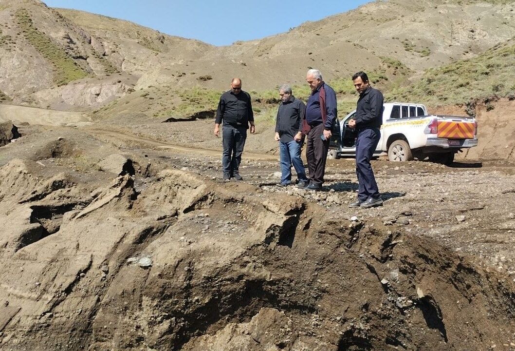 خسارت ۱۰۰ میلیارد ریالی سیلاب به محور کوهستانی الند خوی؛ مسیر ارتباطی بازگشایی شد خسارت ۱۰۰ میلیارد ریالی سیلاب به محور کوهستانی الند خوی؛ مسیر ارتباطی بازگشایی شد